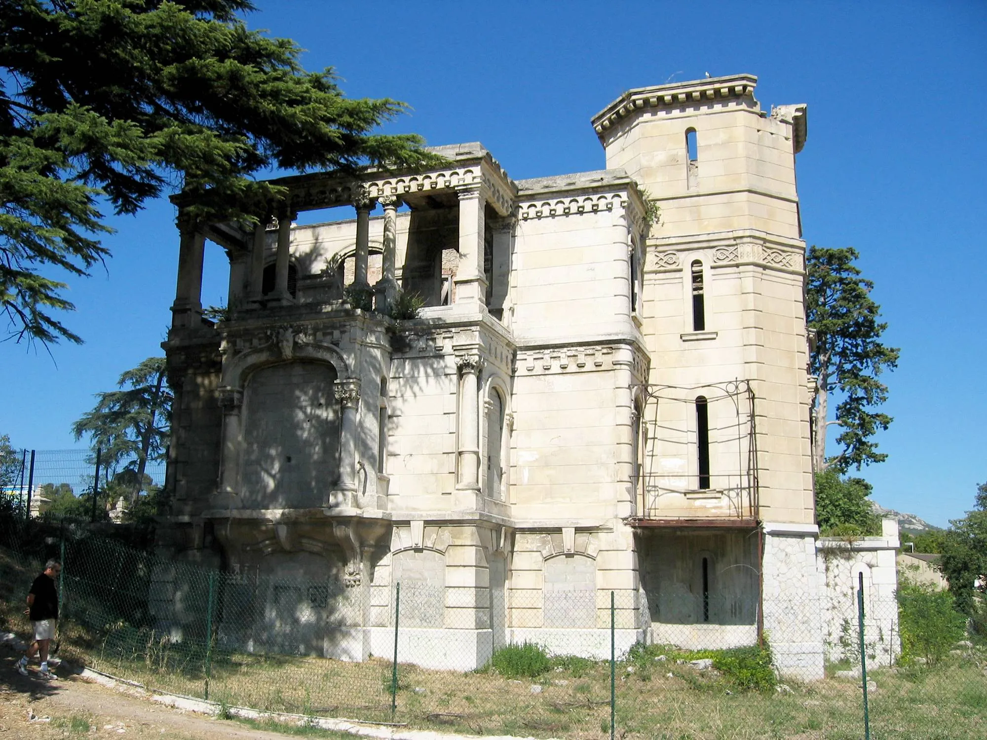 BUZINE GUERRE ET RAVAGES